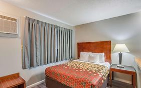 Econo Lodge Inn & Suites Yreka Ca 2*